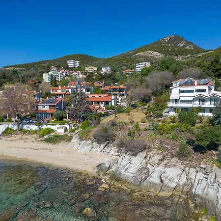 Villa Just On The Sea 2