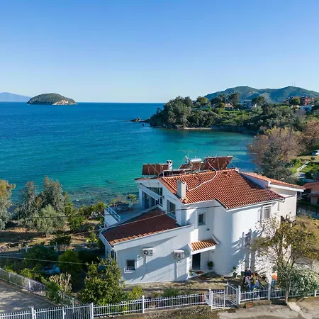 Villa Just On The Sea 2
